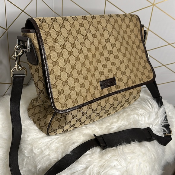 💯Authentic Gucci Canvas Messenger Bag🍀 - Picture 11 of 17